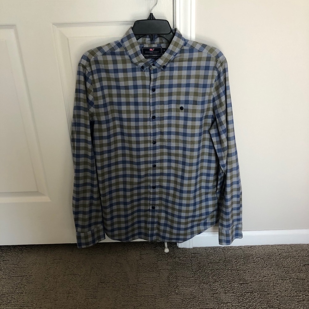 Vineyard vines button down